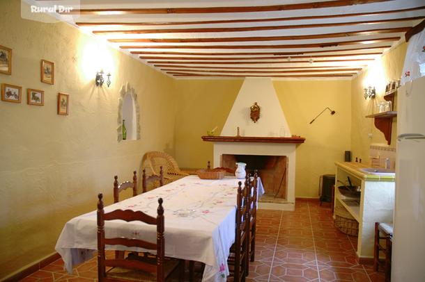  Cocina con Chimenea de la casa rural El Palomar