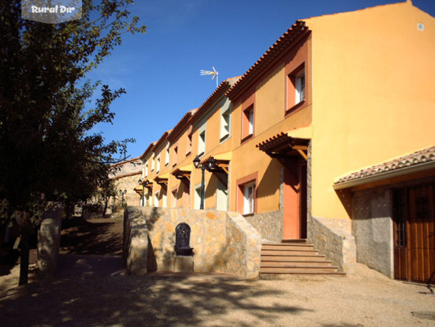 Fachada de la casa rural Casas Rurales las Cerrás