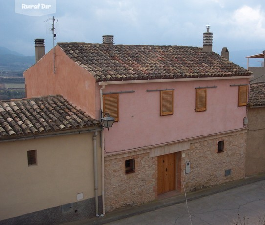 casa cara norte de la casa rural Tossal del Maig