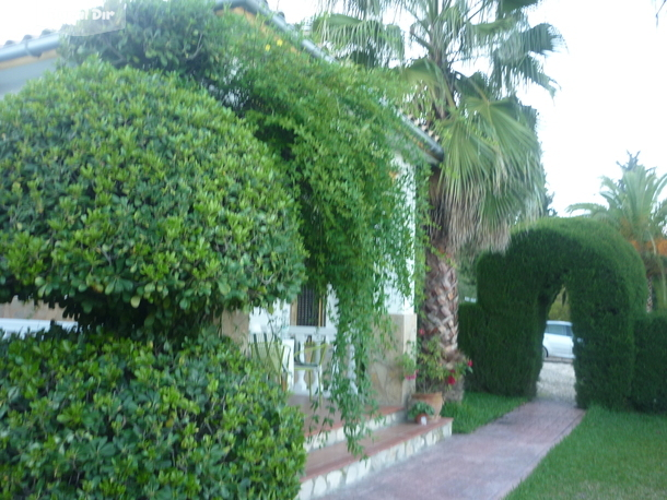 Fachada Jardin de la casa rural El Parque de Isabel