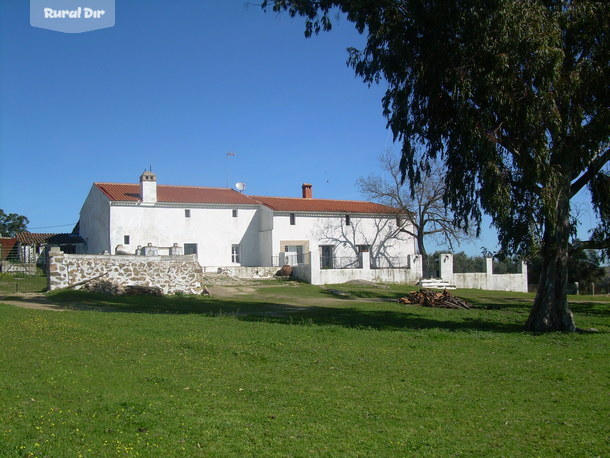 vistas casa exterior de la casa rural Casa rural el galapero