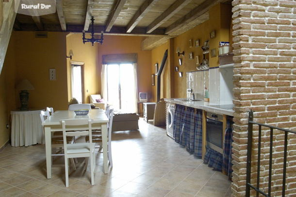 COCINA-SALÓN de la casa rural Casa rebollares II