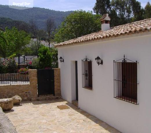 patio de la casa rural Casa rural molino de abajo