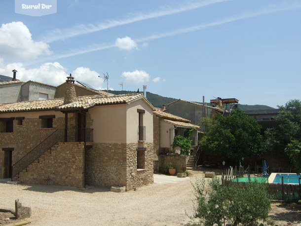 portada de la casa rural Casa  Bernues