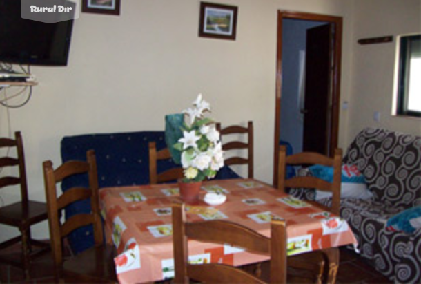 Comedor de la casa rural La Encina 