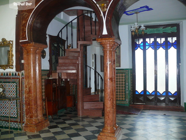 SALON DE ENTRADA RECIBIDOR de la casa rural Casa Palacete Marques de Greñina