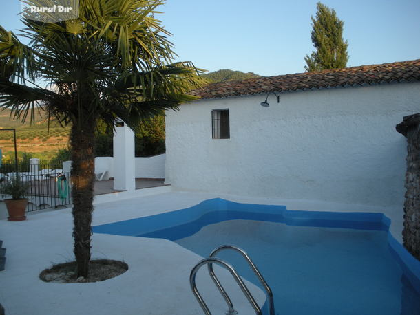 Piscina de la casa rural Molino Anica