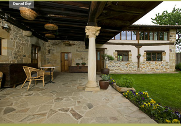 Para descansar, nuestro patio interior de la casa rural El prado mayor