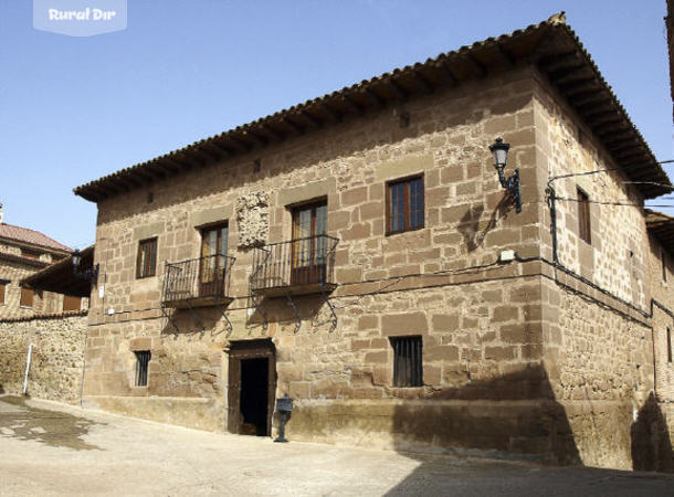 La entrada del Señorio de moncalvillo de la casa rural Señorio de moncalvillo