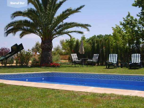 Piscina de la casa rural Cortijo el puntal