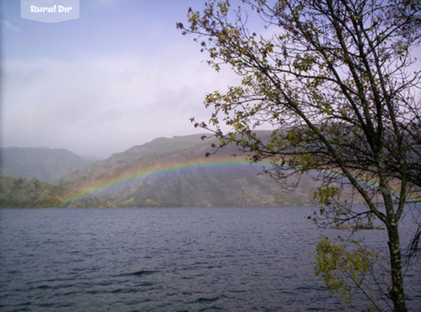 Lago desde El Chiringuito de la casa rural Hostal César