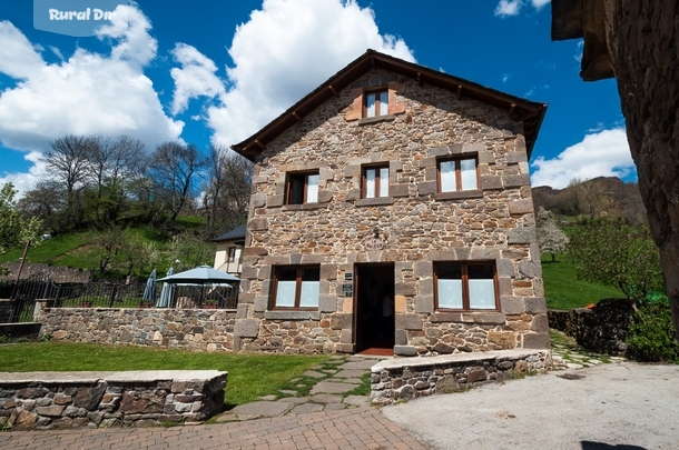 Fachada casa rural La Bolera (León)  de la casa rural Casa Rural La Bolera