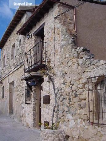 Fachada de la casa rural La Escapada 