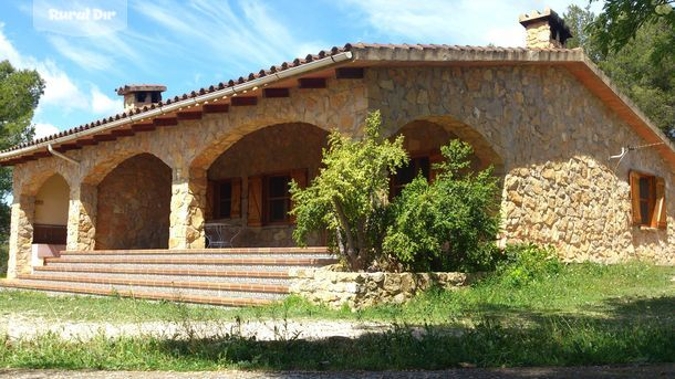 terraza con vistas de la casa rural Finca La Miguelota