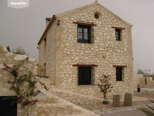 Fachada de la casa rural Casa Inma