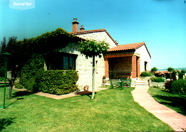 Jardín de la casa rural C. Las Navas