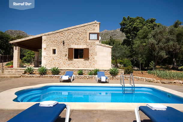 Exterior ~ Piscina, jardín y huerto de la casa rural Ca'n Nicolau ~ Pollença, Mallorca