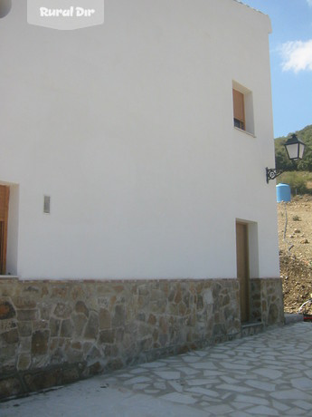 Casa con chimenea,calefaccion,todos los electodomesticos y muy completas de la casa rural casas rurales fuenmayor