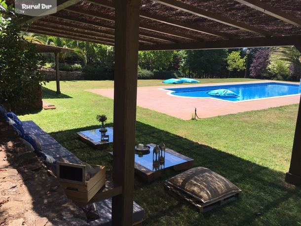 Chill Out piscina de la casa rural Casa de las Hortensias