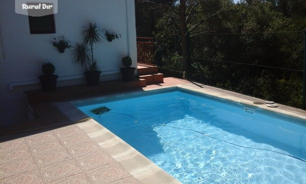 Piscina de la casa rural Abeles'Home