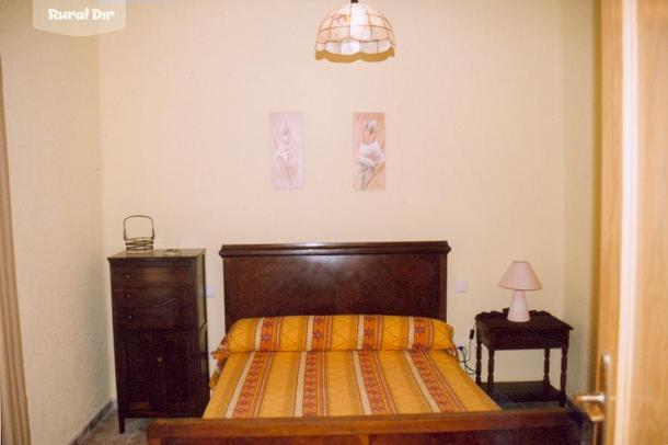 Dormitorio de la casa rural C. de la Parra