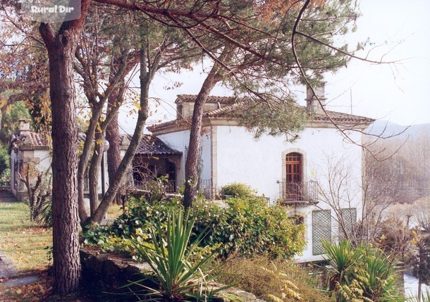 Fachada de la casa rural C. La Central-La Higuerilla