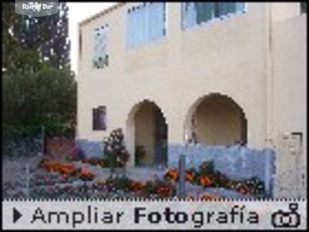 Fachada de la casa rural C.Los Abuelos I