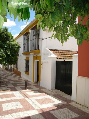 Fachada Principal de la casa rural Celtitan