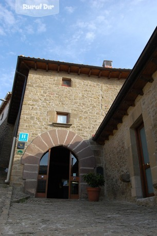 fachada de la casa rural Hotel Rural Nobles de Navarra***