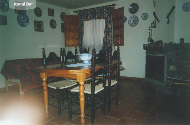 salón TV-chimenea de la casa rural Casa del Rociadero