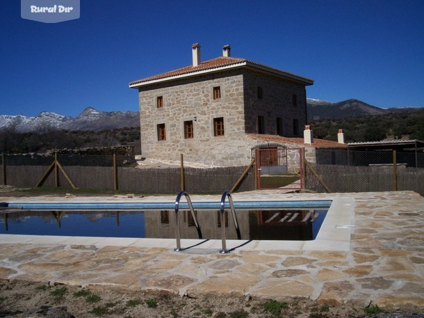 Exterior de la casa rural C.Huertafuenteseca