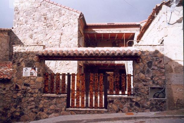 Exterior de la casa rural C.Los Caldereros