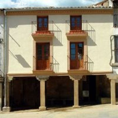 Fachada de la casa rural Apartamentos Rurales La Almenara  (Red Turnat)