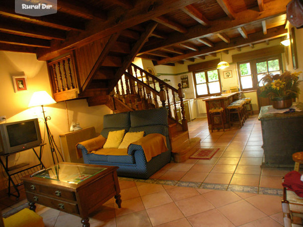 salon cocina de la casa rural Casa de aldea la regoria