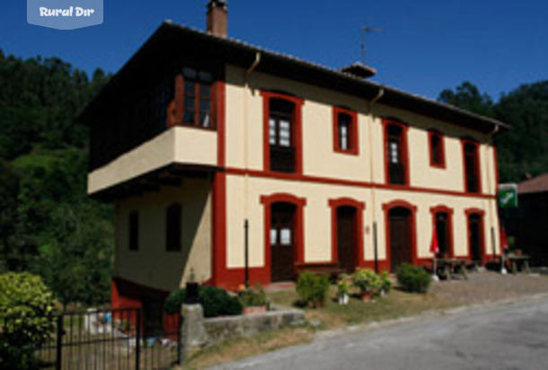 Fachada de la casa rural Casa blanca