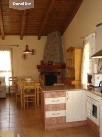 COCINA COMEDOR de la casa rural Casa javier