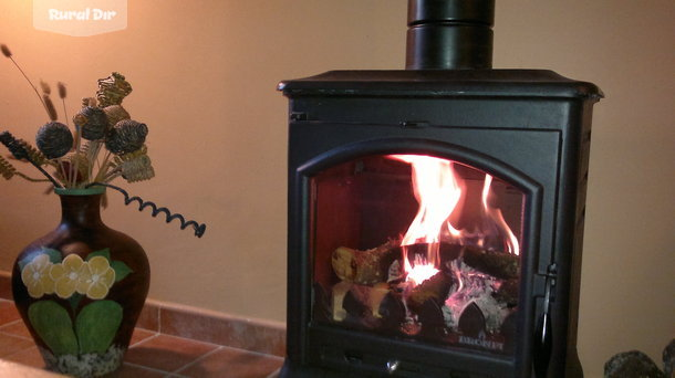 DETALLE CHIMENEA de la casa rural El huerto de pipo