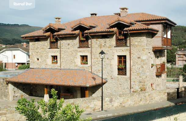 fachada de la casa rural Casa Rosalia Posada