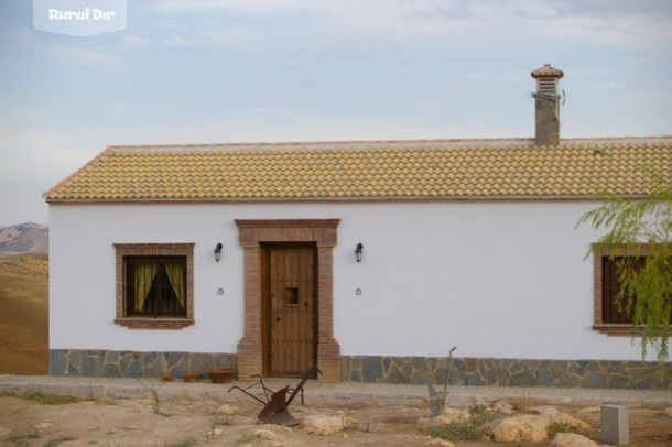 fachada principal de la casa rural Prado Redondo