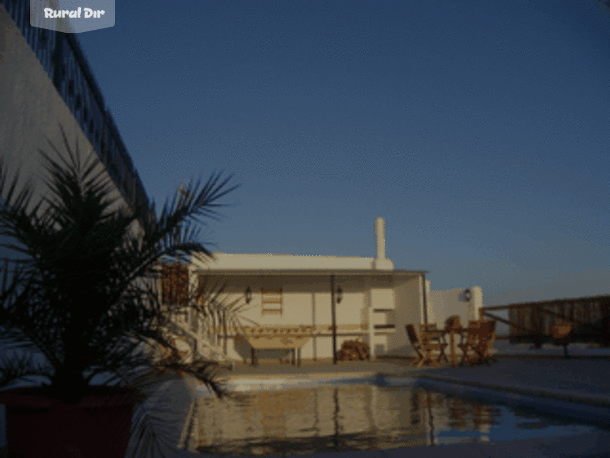 piscina con agua de mar de la casa rural Cuevasdelsur