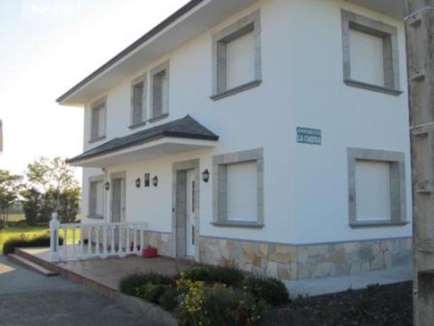 Fachada de la casa rural La Casina