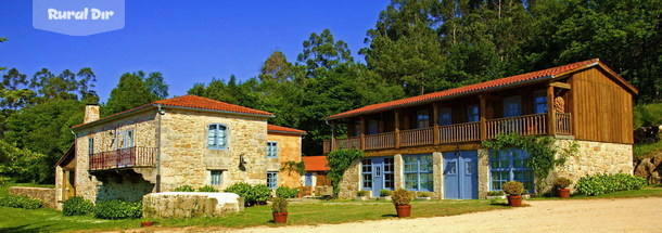 Fachadas de la casa rural Casa do castelo de andrade