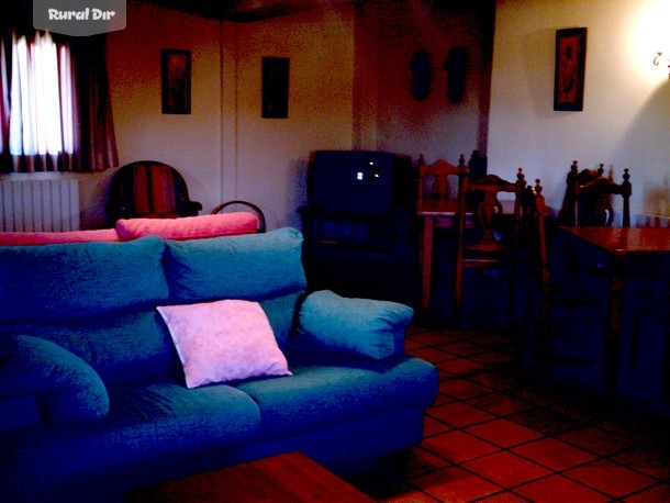 salon de la casa rural Refugio la Hondilla