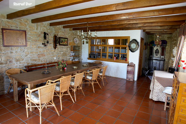 salon comedor de la casa rural El balcon de valdizarbe