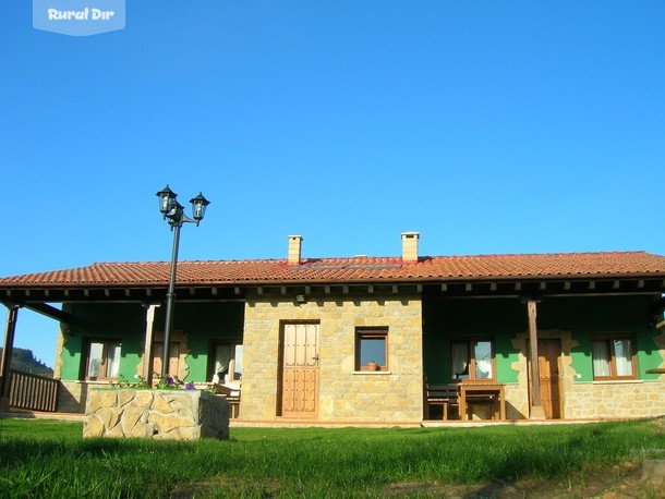 FACHADA de la casa rural Coviellador