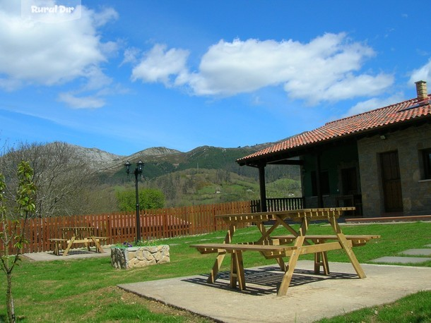 EXTERIOR de la casa rural Coviellador