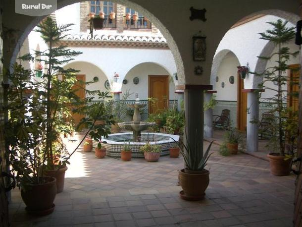 Patio Andaluz central de la casa rural Finca Cabrera -Motril, Costa tropical-