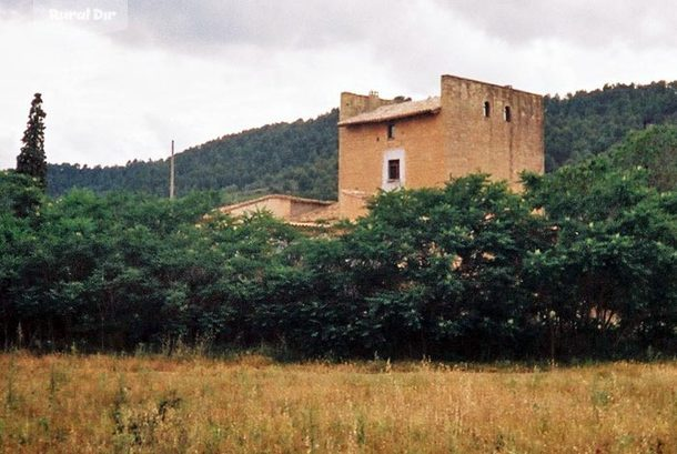 Vista exterior de la casa rural Masía Torre Sancho