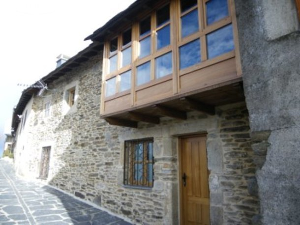 Fachada Muralla del Pozo de la casa rural Casa Rural Los Cabritos de Tomás