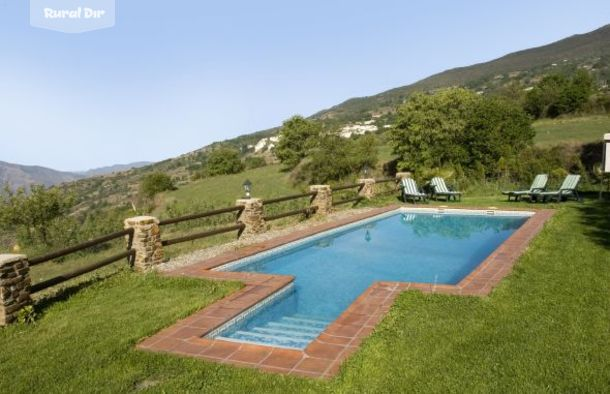 Piscina de la casa rural Cortijo la Loma